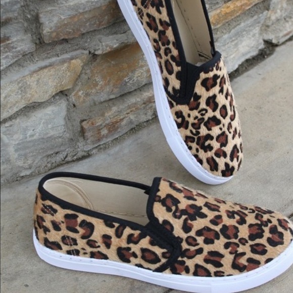 Girls “slip on” - Picture 2 of 2